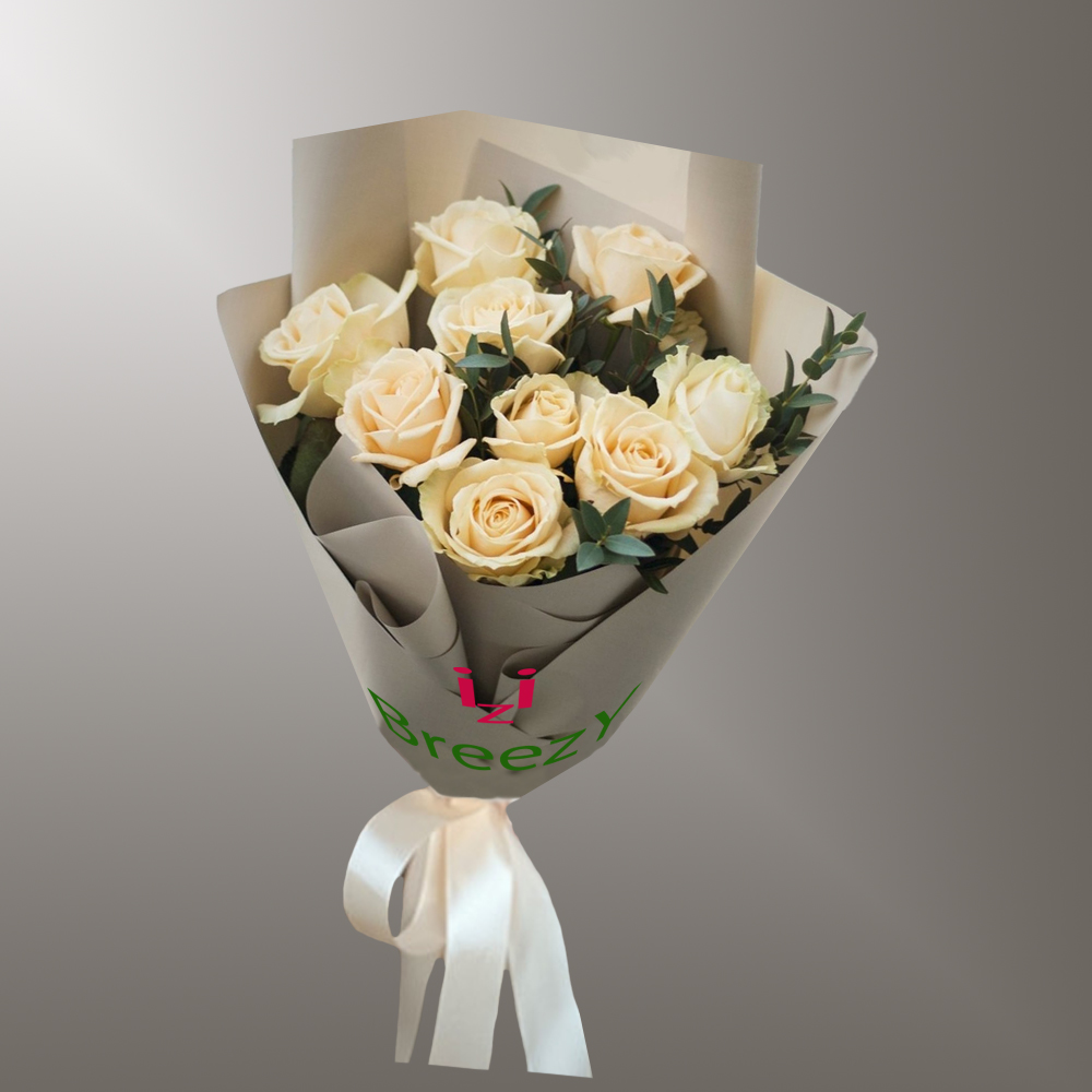 Букет из 9 кремовых роз с зеленью купить 